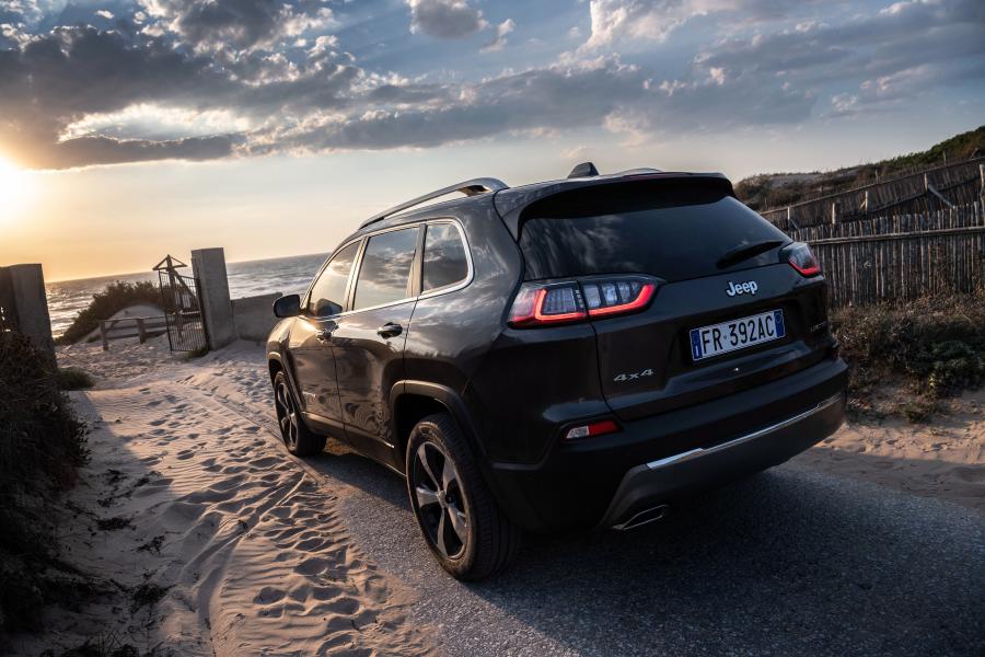  Jeep Cherokee Limited (KL) 2018 года  (WW) (фото 16 из 48)